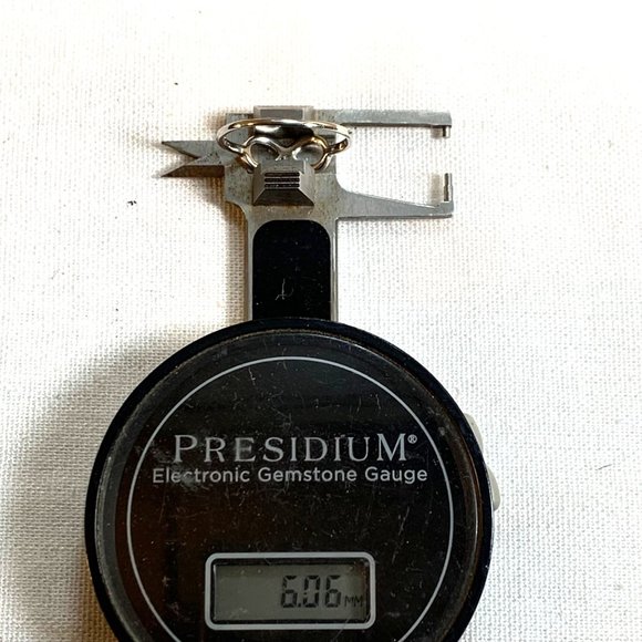 Sterling Silver 925 Infinity Band, Minimalist Design, 6mm Wide .75mm Band Size 9 - Picture 8 of 11